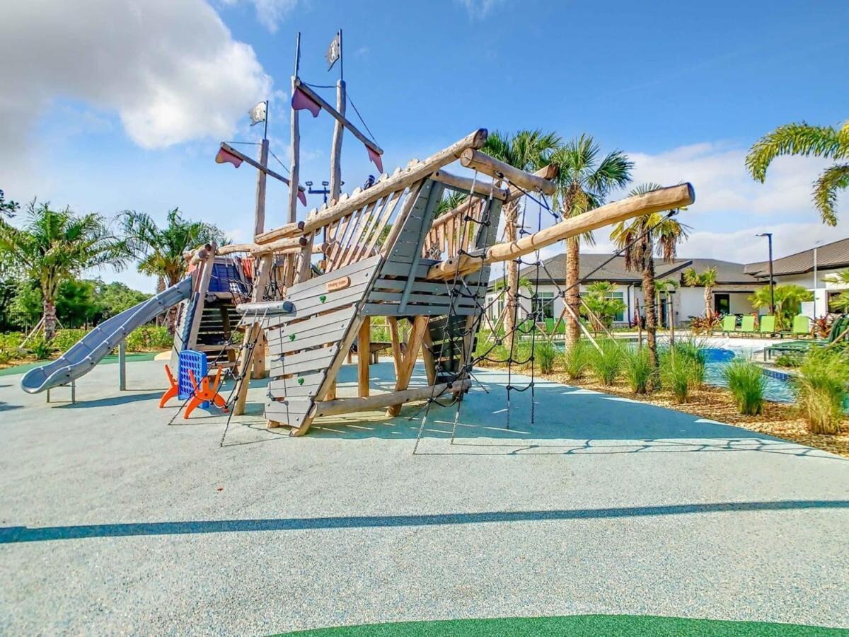 Terrific Thematic Lakeview 2B With 2 Clubhouses Кисими Екстериор снимка